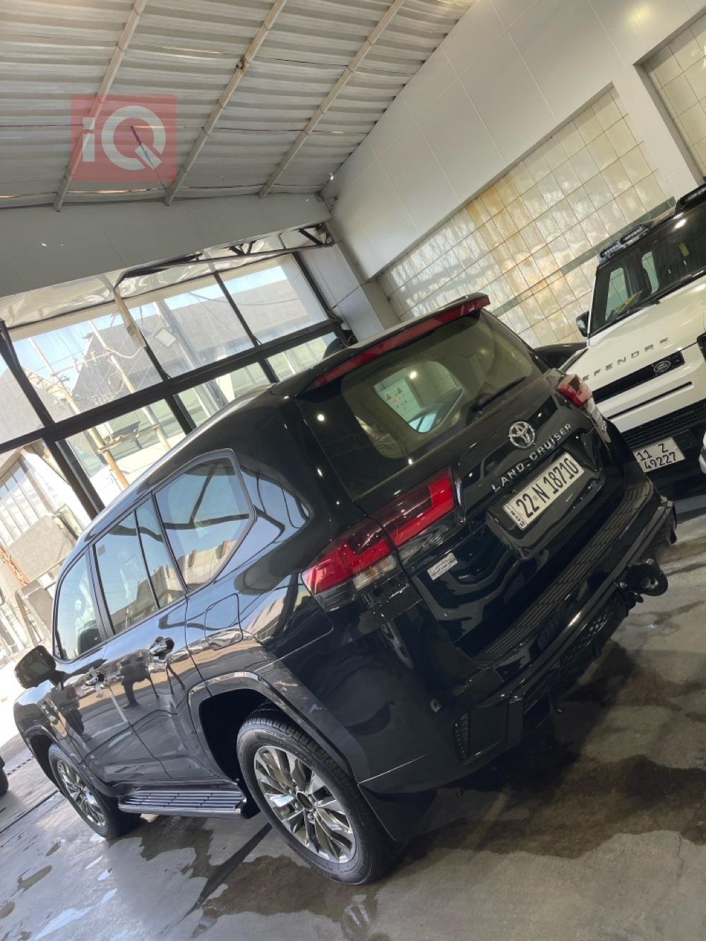 تۆیۆتا لاند کروزەر